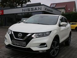 Weiß Gebraucht 2019 Nissan Qashqai N-Connecta SUV | 17.280 € (Etwas zu teuer)