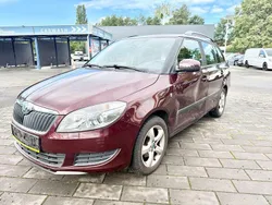 Rot Gebraucht 2012 Skoda Fabia Family Kombi | 2.999 € (Superpreis)