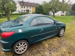 Gebraucht 2003 Peugeot 206 CC Roland Garros Cabrio | 2.121 € (Fairer Preis)