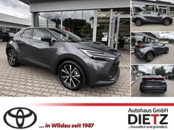 Marlingrau Neu 2024 Toyota C-HR Team SUV | 37.749 € (Teuer)