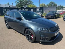 Metalgrau metallic Gebraucht 2015 Skoda Octavia RS Kombi | 12.999 € (Superpreis)