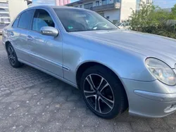 Silber Gebraucht 2002 Mercedes E200 Classic Limousine | 1.890 € (Teuer)