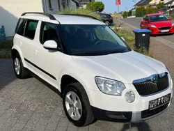 Weiß Gebraucht 2013 Skoda Yeti Active SUV | 7.000 € (Fairer Preis)