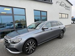 Grau Gebraucht 2022 Mercedes E300 Limousine | 28.900 € (Guter Preis)