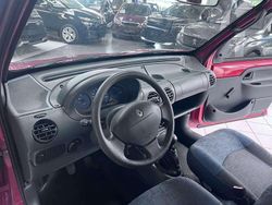 Rot Gebraucht 2001 Renault Kangoo Expression Van / Kleinbus | 5.990 € (Teuer)