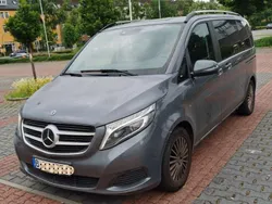 Grau Gebraucht 2017 Mercedes V220 Edition Van / Kleinbus | 37.300 € (Guter Preis)