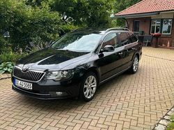 Schwarz Gebraucht 2015 Skoda Superb Kombi | 7.000 € (Guter Preis)
