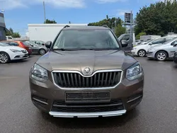 Braun Gebraucht 2014 Skoda Yeti Active SUV | 5.290 € (Fairer Preis)