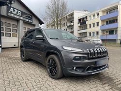 Grau Gebraucht 2015 Jeep Cherokee Limited SUV | 17.499 € (Etwas zu teuer)