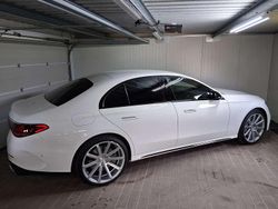 Weiß Gebraucht 2024 Mercedes E300 AMG line Limousine | 63.500 € (Fairer Preis)