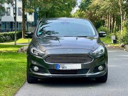 Grau Gebraucht 2018 Ford S-MAX Titanium Van / Kleinbus | 18.900 € (Guter Preis)