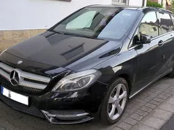 Schwarz Gebraucht 2013 Mercedes B200 Van / Kleinbus | 11.199 € (Fairer Preis)