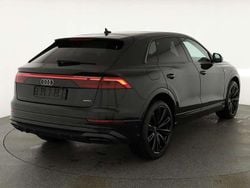 Mythos schwarz metallic Neu 2025 Audi Q8 S-Line SUV | 92.595 € (Superpreis)