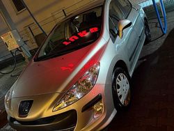 Grau Gebraucht 2007 Peugeot 308 Kleinwagen | 2.100 € (Superpreis)