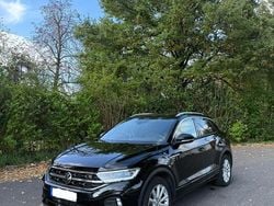 Schwarz Gebraucht 2024 VW T-Roc R-line SUV | 25.300 €
