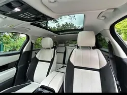 Weiß Gebraucht 2017 Land Rover Range Rover Velar R-Dynamic SUV | 32.500 € (Fairer Preis)