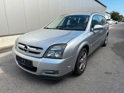 Silber Gebraucht 2005 Opel Vectra Kombi | 1.899 € (Etwas zu teuer)