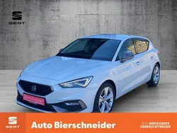 Weiss Gebraucht 2024 Seat Leon FR Limousine | 26.450 € (Guter Preis)