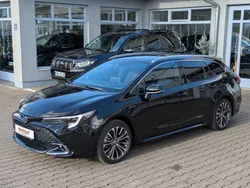 Schwarz Neu 2025 Toyota Corolla Team Limousine | 32.490 € (Guter Preis)