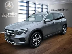 Mercedes GLB220