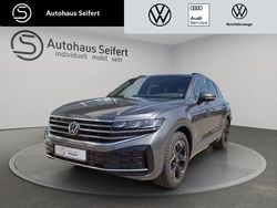 Siliziumgrau metallic (metallic) Gebraucht 2023 VW Touareg Elegance SUV | 59.900 € (Guter Preis)