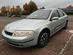 Grau Gebraucht 2003 Renault Laguna II Limousine | 2.400 € (Etwas zu teuer)