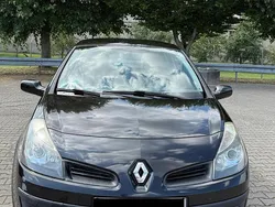 Schwarz Gebraucht 2007 Renault Clio II Limousine | 2.600 €