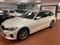 Alpinweiss Gebraucht 2023 BMW 320 Shadowline Kombi | 31.989 € (Superpreis)