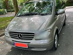 Grau Gebraucht 2010 Mercedes Viano Van / Kleinbus | 14.900 € (Fairer Preis)