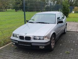 Silber Gebraucht 1997 BMW 316 Compact Kleinwagen | 800 € (Etwas zu teuer)