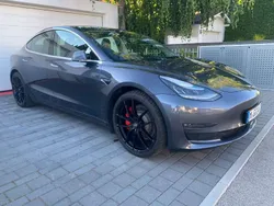 Grau Gebraucht 2020 Tesla Model 3 Performance Limousine | 29.950 € (Fairer Preis)