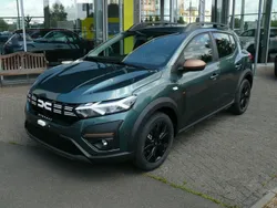 Green metallic Neu 2025 Dacia Sandero Stepway Kleinwagen | 22.082 € (Fairer Preis)