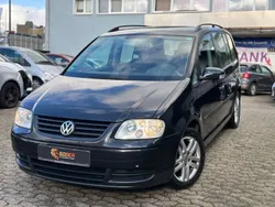 Schwarz Gebraucht 2004 VW Touran Basis Van / Kleinbus | 1.200 € (Guter Preis)