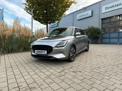 Blau Neu 2025 Suzuki Swift Comfort+ Limousine | 22.690 €