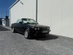 Schwarz Gebraucht 1992 BMW 318 Cabriolet Sport Line Cabrio | 15.800 €