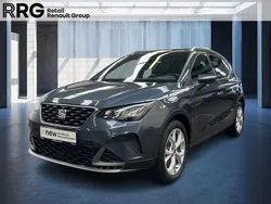 Grau Gebraucht 2024 Seat Arona FR SUV | 17.970 € (Fairer Preis)