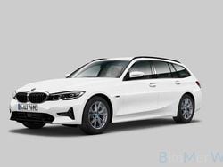 Weiß Gebraucht 2021 BMW 330e Sport Line Limousine | 25.999 € (Guter Preis)