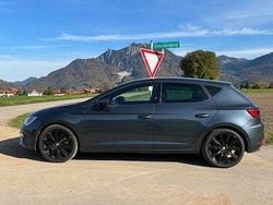 Grau Gebraucht 2019 Seat Leon FR Limousine | 18.900 € (Fairer Preis)