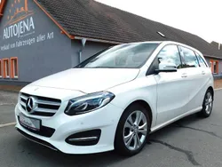 Weiß Gebraucht 2017 Mercedes B200 Van / Kleinbus | 10.900 € (Guter Preis)