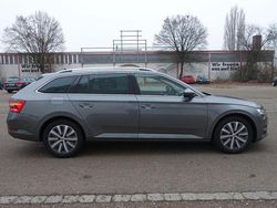 Grau Gebraucht 2022 Skoda Superb Style Kombi | 16.999 € (Teuer)