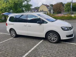 Weiß Gebraucht 2012 VW Sharan Highline Van / Kleinbus | 13.700 € (Fairer Preis)