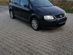 Schwarz Gebraucht 2006 VW Touran Van / Kleinbus | 2.000 € (Etwas zu teuer)