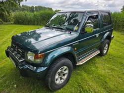 Grün Gebraucht 1998 Mitsubishi Pajero SUV | 13.500 €