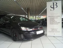 Deep black perleffekt Gebraucht 2015 VW Golf GTI Coupé | 14.900 € (Fairer Preis)
