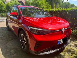 Rot Gebraucht 2024 VW ID.4 Pro SUV | 34.900 €