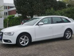 Gletscherweiß metallic Gebraucht 2015 Audi A4 Ambiente Kombi | 14.999 € (Fairer Preis)