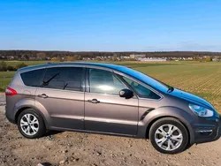 Braun Gebraucht 2013 Ford S-MAX S Van / Kleinbus | 10.899 €