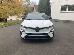Arktisweiß, black pearlschwa Neu 2024 Renault Mégane Limousine | 49.600 €