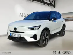 Crystal white / metallic Gebraucht 2024 Volvo XC40 Plus SUV | 51.220 € (Teuer)