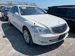 Weiß Gebraucht 2008 Mercedes S550 Limousine | 22.000 €